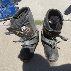 Motorcycle boots