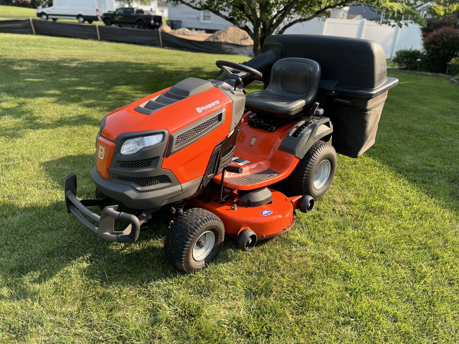 Husqvarna YT 46LS Riding Lawn Mower