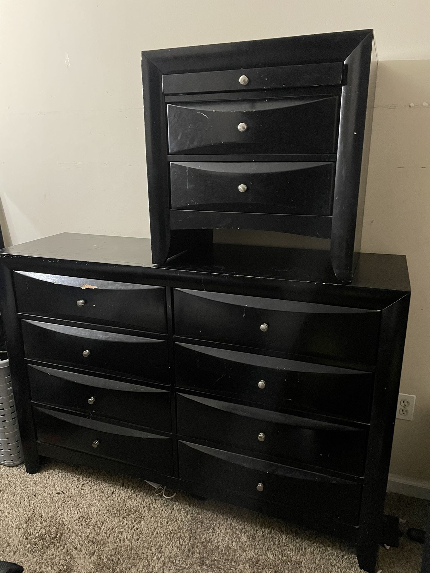 Dresser And Night Stand Set