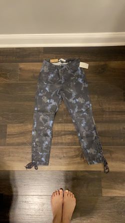 H&M Slim Fit Cropped Leg Jean
