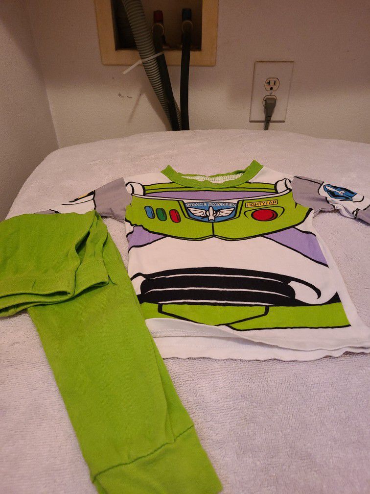 Disney's Toy Story buzz lightyear pajamas/Halloween costume Little boy size 4T