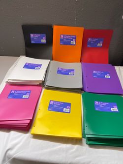 2 Pocket Plastic Folder Red : 6 X $1