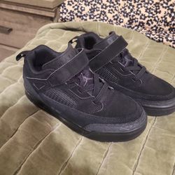 Boys Jordan Shoes
