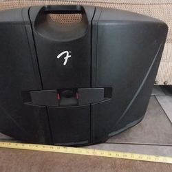 FENDER SPEAKER SYSTEM IN EXCELLENT CONDITION VERY PORTABLE MODEL PASSPORT 150l #