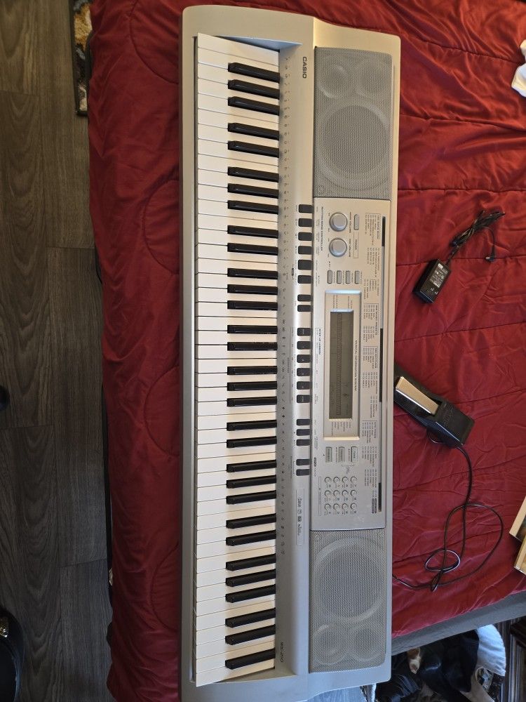 wk-210 Keyboard With Pedal