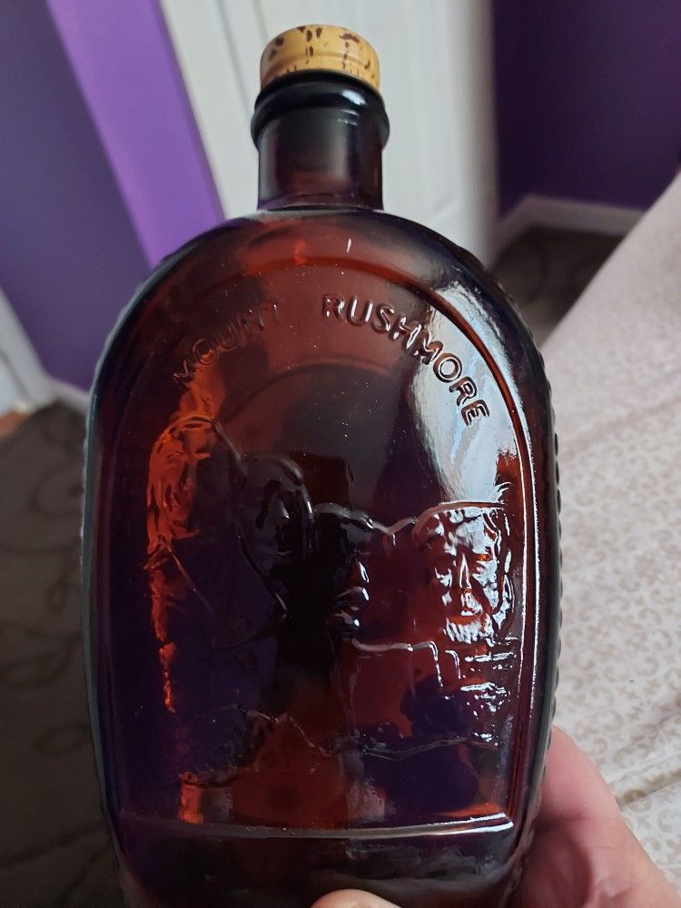 Vintage LOG CABIN SYRUP GLASS BOTTLE MT EVEREST MAKE OFFER