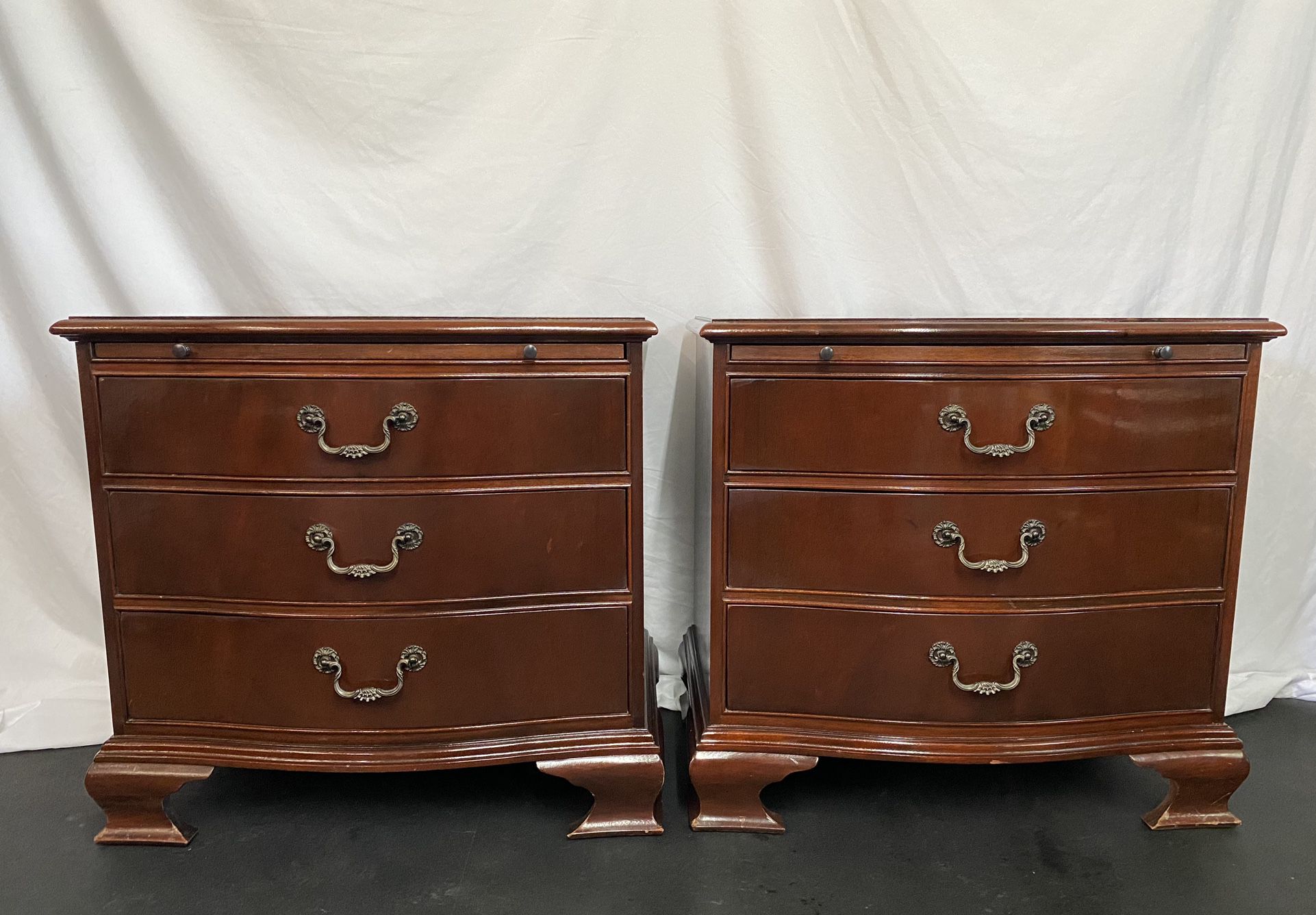 Vintage Baker Georgian Style End Tables / Night Stands (1980’s)