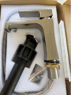 Brushed nickel bathroom faucet