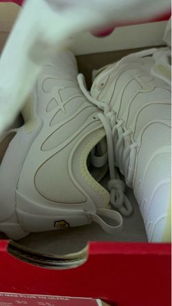 Nike women’s air max plus size 9
