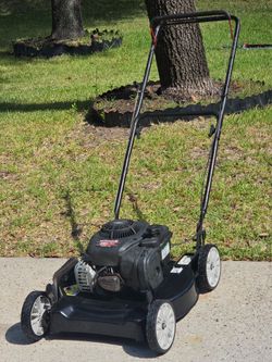 YARD MACHINES 20" Gas Push Lawn Mower