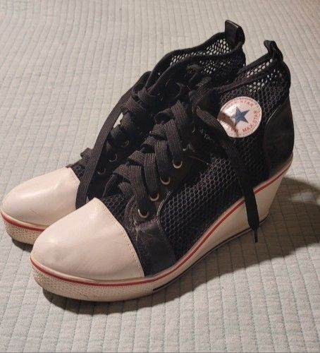 Size 10 Women's High Heel MAX Star Tennis Shoes