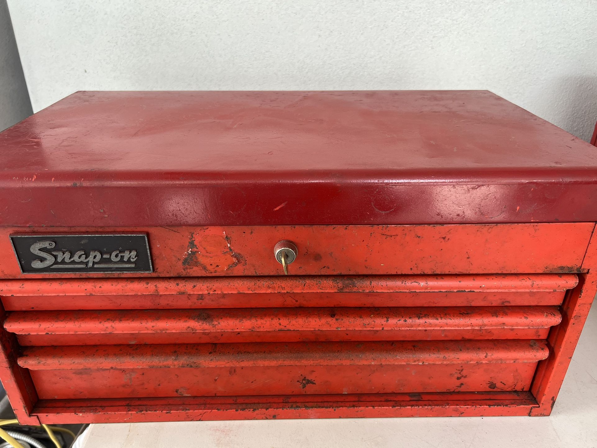 SNAP ON TOOL BOX