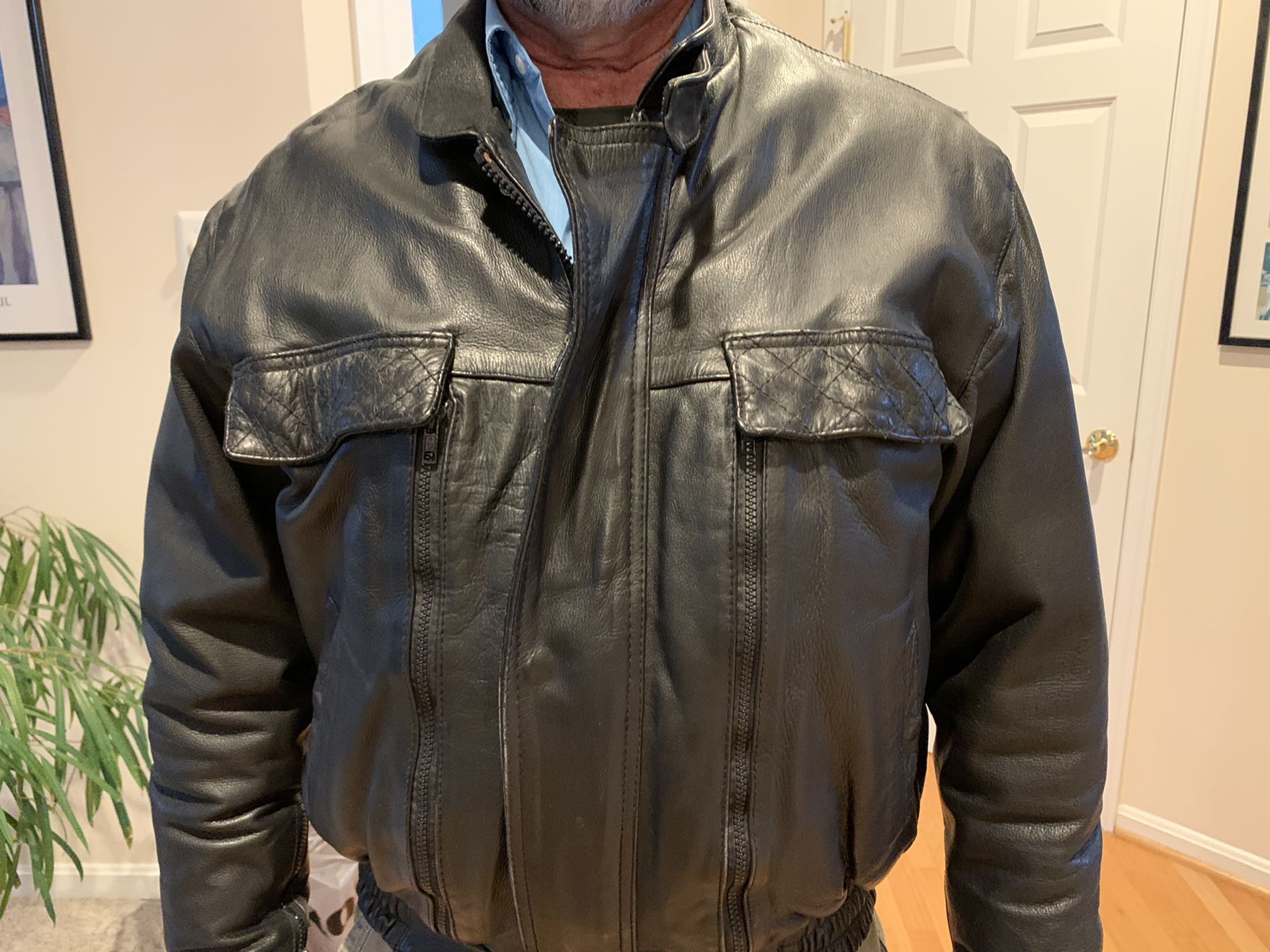 generic leather motorcycle jacket vented medium size but large
