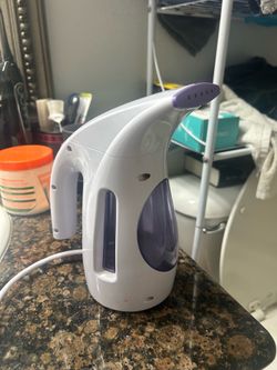 Clothes steamer