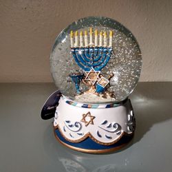 HANUKKAH Snow Globe 