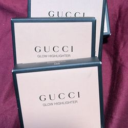Gucci Glow Highlighter Multi Use Silky Illuminating Powder $29
