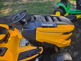 Cub Cadet LT42 Riding Lawn Mower. Free local Delivery