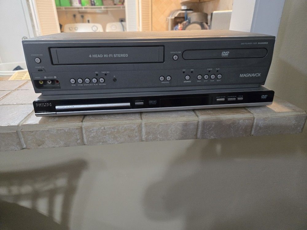 DVD/Vhs/ Blue Ray