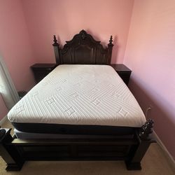 Beautiful Wooden Bedroom Set for Sale