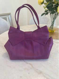 Harvey’s bow purse