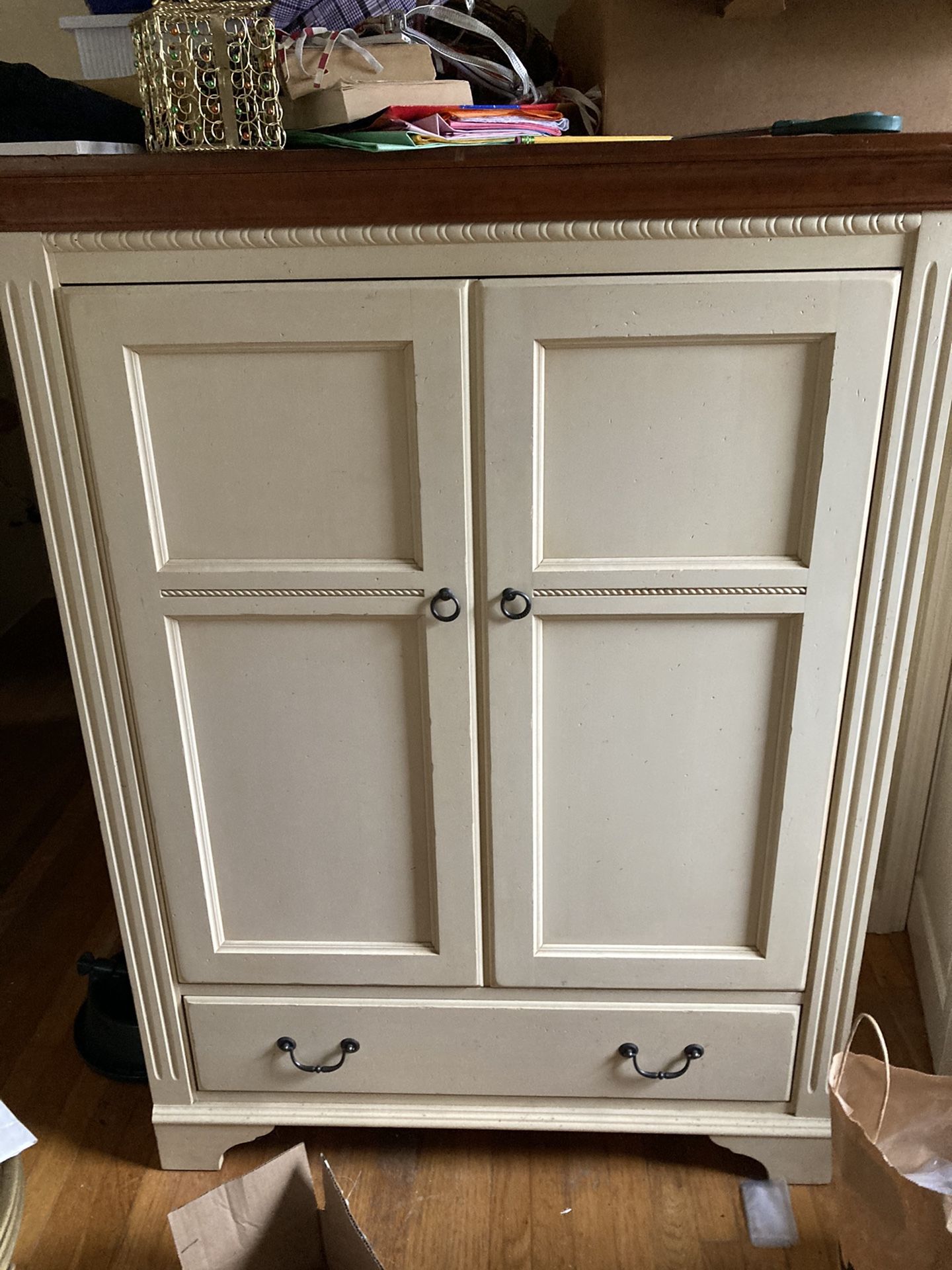 Ethan Allen entertainment center/armoire