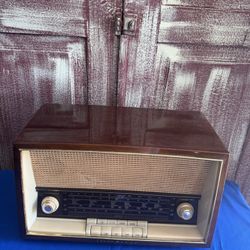 Vintage Loew Opta Magnet Stereo 