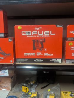 Milwaukee M18 Fuel 18 Gauge 1/4" Narrow Crown Stapler 