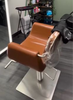 Corsa Professional Salon Styling Chair