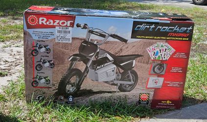 Razor dirt rocket