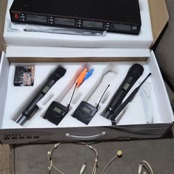 UHF MICROPHONE SYSTEM