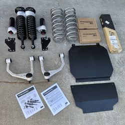 22-26  Toyota Tundra 3.5in Lift ( Coilovers ) 