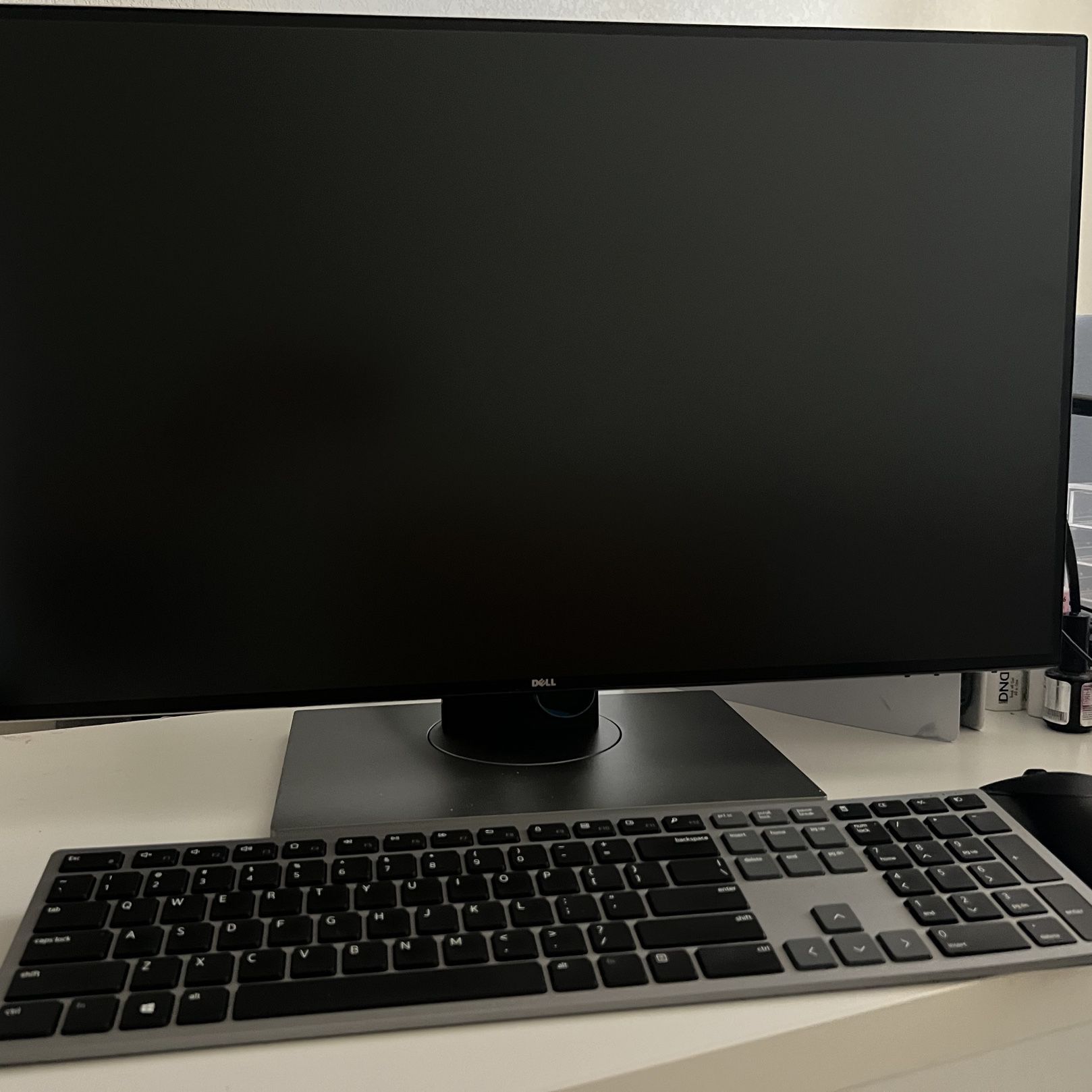 Dell 27 inch monitor like new