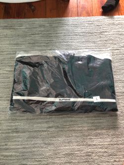 supreme sweatshirt size large