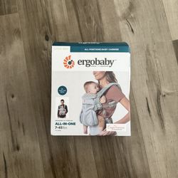 Ergobaby OMNI 360 Barely Used Baby Carrier
