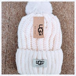 UGG BEANIE HAT. 
