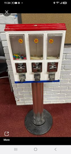 Northwestern Triple Bulk .25 Vending Machine