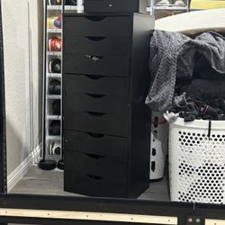 10 Black Drawer Dresser