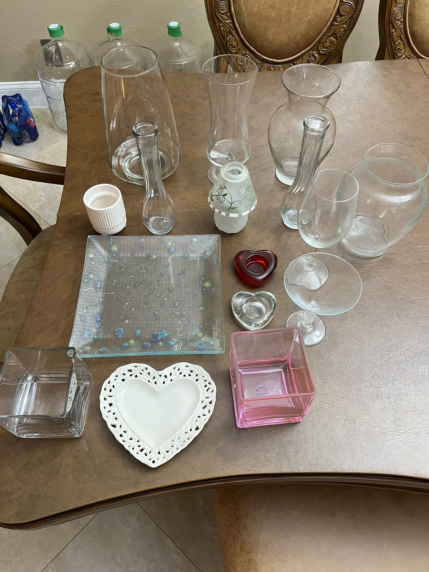 ESTATE SALE/ COLLECTION OF CLASS AND CRYSTAL VASES, CANDLE HOLDERS, SERVING TRAY, WINE GLASS, ETC. 16 PIECES
