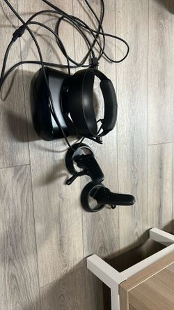 SAMSUNG HMD Odyssey VR headset