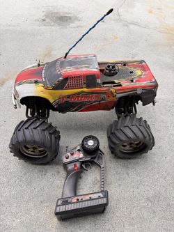 Traxxas T-Maxx Classic 2.5cc engine