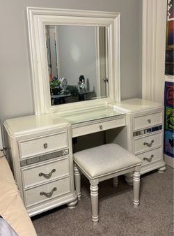 Vanity for sale!!