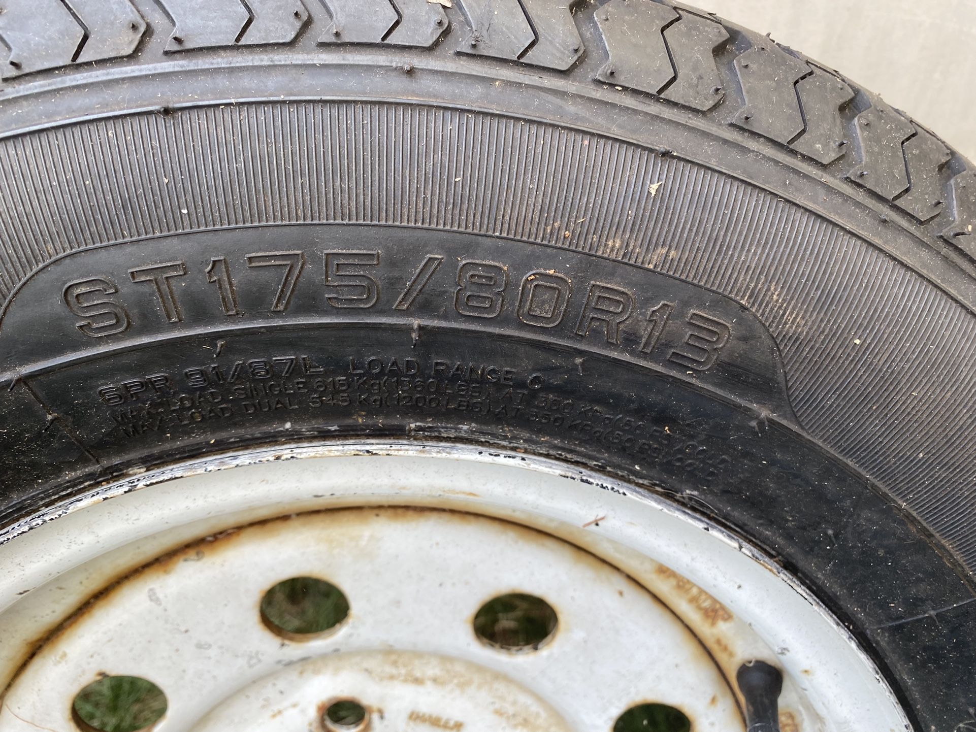 MasterTrack ST 175/80R13 (New) Tire & Rim