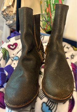 Reef "Adora" Anthropologie Leather Studded Ankle Boots Size 6.5 (Six & A Half)