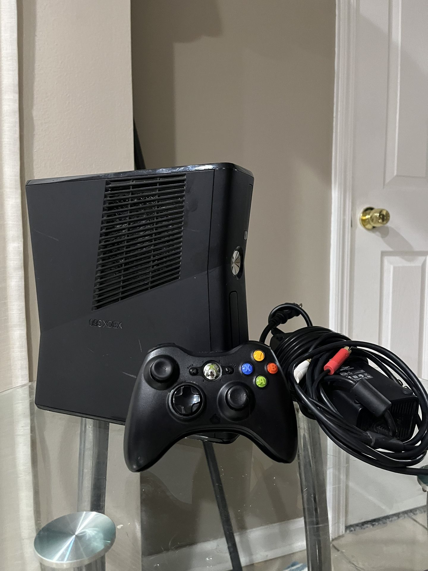 Xbox 360(320GB) If Not More I Believe (Look At Desc)