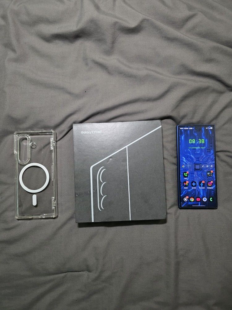Samsung Galaxy Z Fold 7 - Unlocked 512gb + case