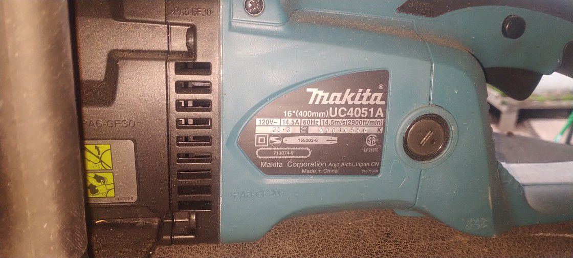 Makita   16" Chainsaw Corded 