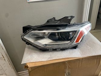 2018-2021 Chevy traverse left headlight