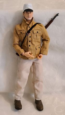 Dragon Models 1/6 WWII Soldier White Side Cap Tan Jacket Rifle
