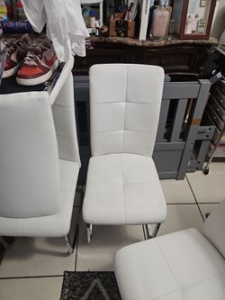 White Table Chairs