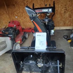 Snowtek 24” Gas Powered Snow Blower 